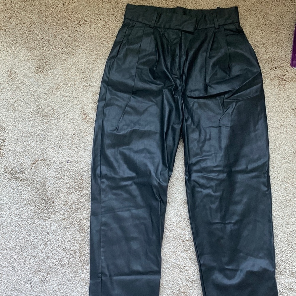 H&M NWT faux leather trousers size 6 black